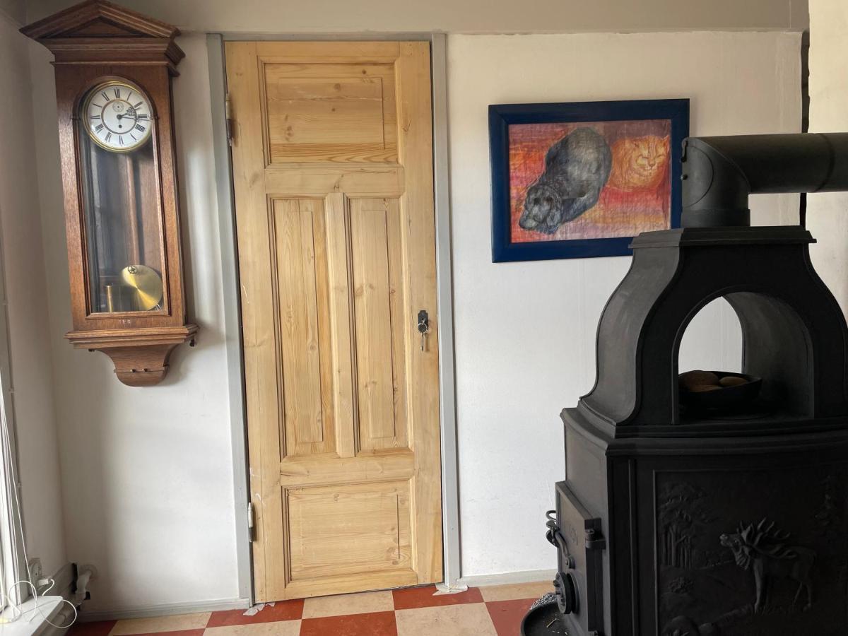 Vaerelser I Historisk Hus Med Sjael Og Atmosfaere Helsinge Exterior foto